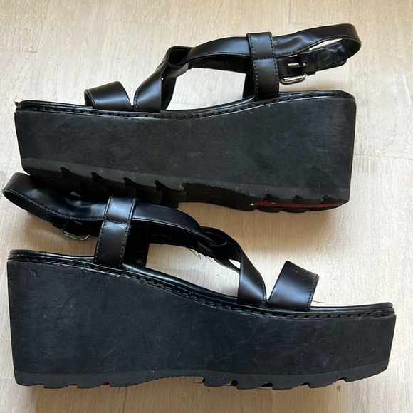 Prada sport black platform sandals size 9. Strap is broken. See photos - Picture 7 of 9
